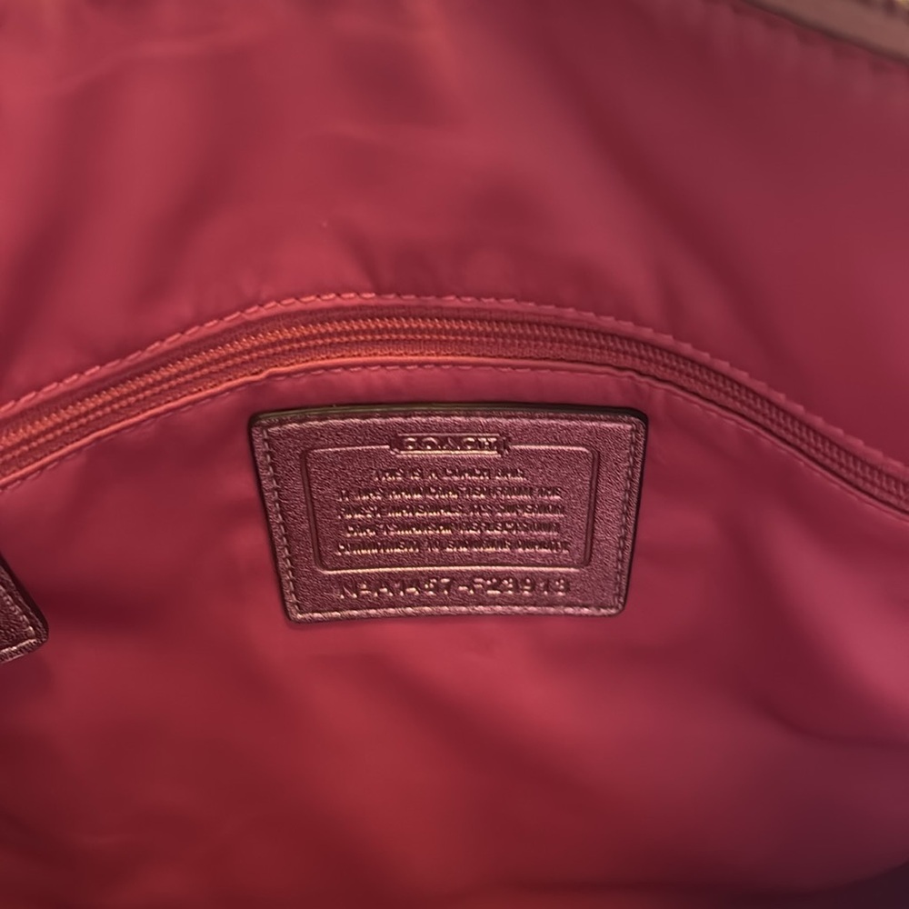 Coach Poppy Cream and pink crossbody bag 💕 - Picture 3 of 16